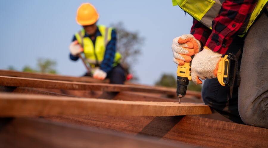 Professional gutter cleaning in Dunsmuir, CA